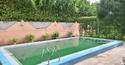 Villa meublée avec piscine à louer à Torokorobougou Villa meublée avec piscine à louer à Torokorobougou