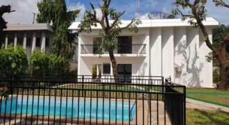 Villa duplex 4 chambres avec piscine à louer – Faso Kanu, Magnambougou