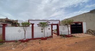 Villa meublée 3 chambres sur 300 m² à vendre – Sirakoro Méguétana