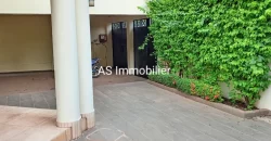 Duplex avec piscine à louer à la Cité du Niger Duplex avec piscine à louer à la Cité du Niger