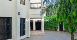 Duplex avec piscine à louer à la Cité du Niger Duplex avec piscine à louer à la Cité du Niger