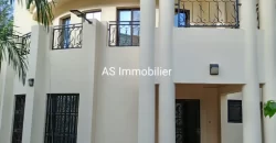 Duplex avec piscine à louer à la Cité du Niger Duplex avec piscine à louer à la Cité du Niger