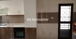 Duplex avec piscine à louer à la Cité du Niger Duplex avec piscine à louer à la Cité du Niger