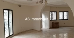 Duplex avec piscine à louer à la Cité du Niger Duplex avec piscine à louer à la Cité du Niger