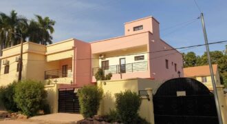 Duplex avec piscine 4 chambres à louer – Badalabougou Est