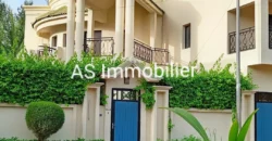 Duplex avec piscine 4 chambres à louer – Cité du Niger, bord du fleuve Duplex avec piscine 4 chambres à louer – Cité du Niger, bord du fleuve
