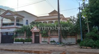 Duplex avec piscine 6 chambres à louer – Badalabougou, bureaux ou habitation