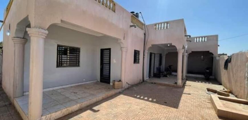 Villa 3 chambres à louer – Kati