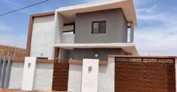 Villa basse neuve 3 chambres à vendre – Siracoro, derrière la cour de Kafougouna Villa basse neuve 3 chambres à vendre – Siracoro, derrière la cour de Kafougouna