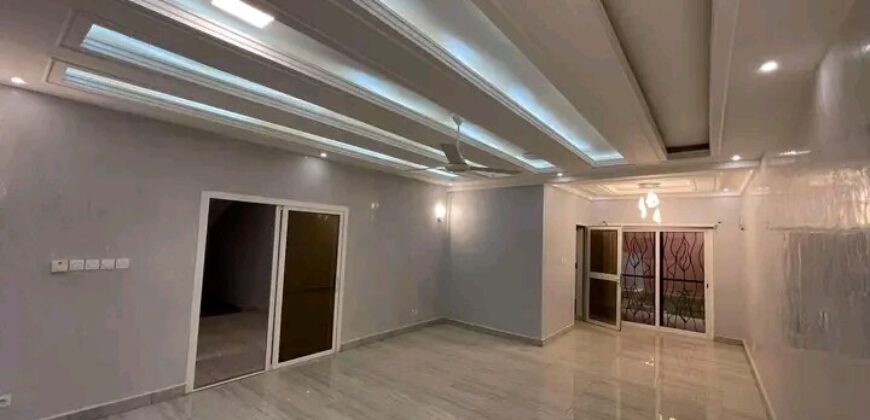 Villa duplex 4 chambres avec système solaire à louer – Banankabougou SEMA