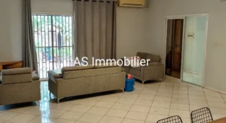 Villa avec jardin 3 chambres à louer – Niaréla, meublée ou non meublée