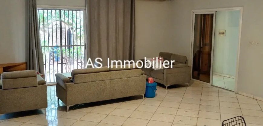Villa avec jardin 3 chambres à louer – Niaréla, meublée ou non meublée
