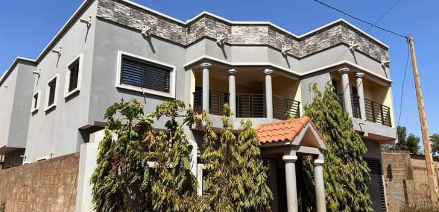 Maison à étage 5 chambres à louer – Missabougou