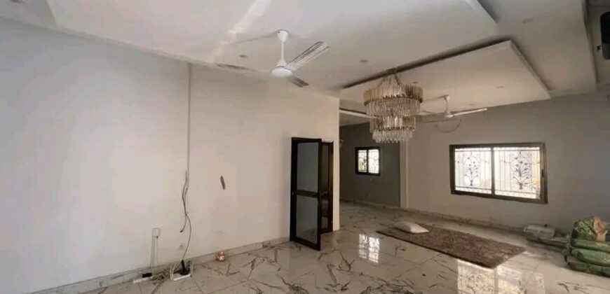 Villa duplex avec piscine 4 chambres à louer – Sébénikoro