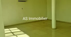 Appartement de 3 CHAMBRES non meublé à louer à l’ACI 2000 Appartement de 3 CHAMBRES non meublé à louer à l’ACI 2000