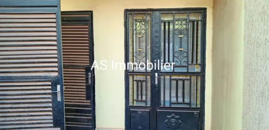 Appartement de 3 CHAMBRES séparé non meublé à louer à Sébénikoro