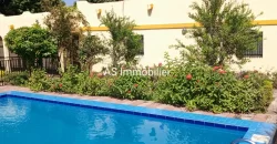 Villa meublée avec piscine à louer à Badalabougou Est Villa meublée avec piscine à louer à Badalabougou Est