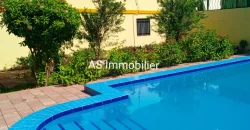 Villa meublée avec piscine à louer à Badalabougou Est Villa meublée avec piscine à louer à Badalabougou Est