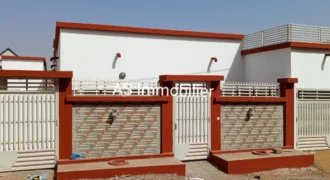 Villa 3 chambres avec 2 garages à vendre – Niamana, Grabal