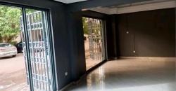 Location magasin avec bureau à l’ACI2000 Location magasin avec bureau à l’ACI2000