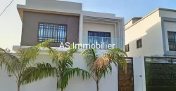 Duplex avec piscine à vendre à Samaya Duplex avec piscine à vendre à Samaya