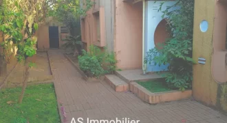 Villa avec piscine à louer à Badalabougou Est