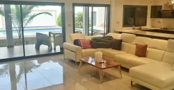 Duplex meublé avec piscine à louer à l’ACI 2000 Duplex meublé avec piscine à louer à l’ACI 2000