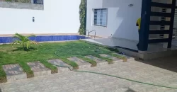 Duplex meublé avec piscine à louer au début de Sébénikoro Duplex meublé avec piscine à louer au début de Sébénikoro