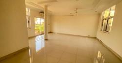 Magnifique villa triplex à LOUER à l’ACI 2000 Magnifique villa triplex à LOUER à l’ACI 2000