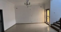 Duplex non meublé à louer au début de Sébénikoro Duplex non meublé à louer au début de Sébénikoro