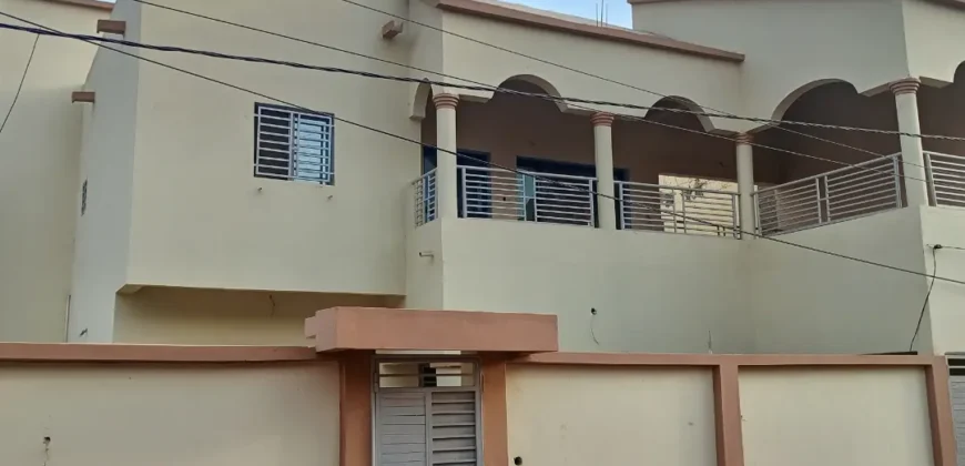 Duplex 5 chambres et 2 salons à louer – Baco Djicoroni ACI