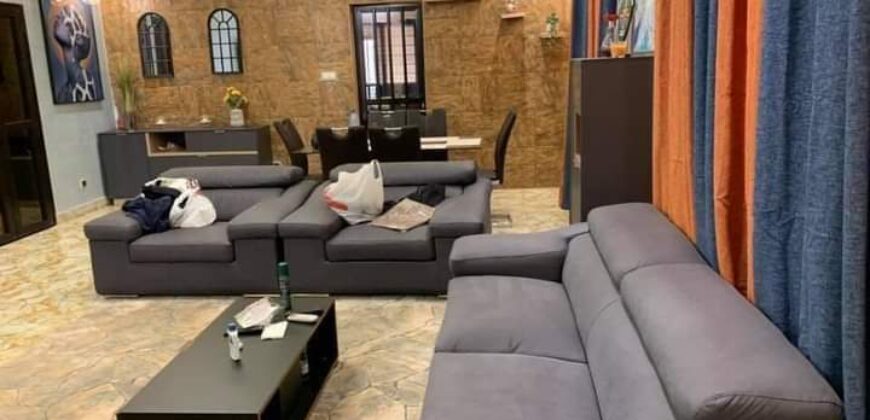 Appartement F4 meublé avec parking privé à louer – Baco Djicoroni Golf