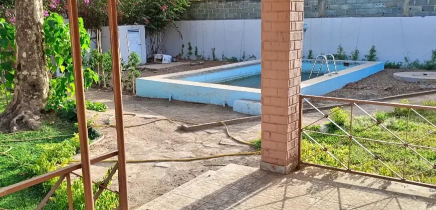 Villa avec piscine à louer à l’hippodrome