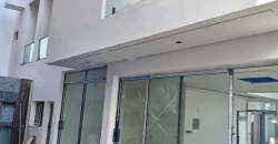 Duplex ultra moderne avec piscine à vendre au début de Sébénikoro Duplex ultra moderne avec piscine à vendre au début de Sébénikoro