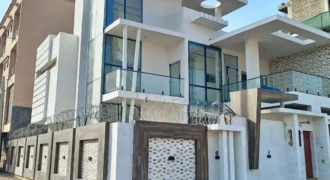 Duplex ultra moderne meublé avec piscine à vendre – début de Sébénikoro