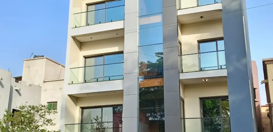 Immeuble neuf de 7 appartements meublés à vendre – début de Sébénikoro