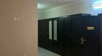 Villa duplex 5 chambres et 3 salons à louer – Bolé SEMA