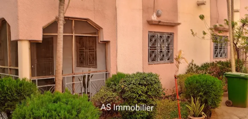 Villa avec piscine 4 chambres et buanderie à louer – Hippodrome