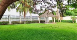 Villa de haut standing avec piscine à louer à Badalabougou Villa de haut standing avec piscine à louer à Badalabougou