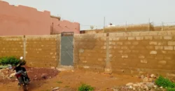 Terrain clôturé de 300 m² en titre foncier à vendre – Kati Sananfara Terrain clôturé de 300 m² en titre foncier à vendre – Kati Sananfara