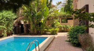 Villa duplex avec piscine 4 chambres à louer – Bolé SEMA 2