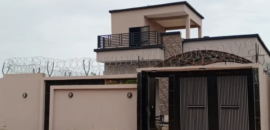 Villa avec piscine 3 chambres à vendre – Kabala, Terminus