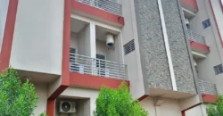 Appartement meublé 2 chambres avec électricité 24h/24 à louer – ACI 2000 Appartement meublé 2 chambres avec électricité 24h/24 à louer – ACI 2000