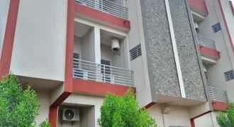 Appartement meublé 2 chambres avec électricité 24h/24 à louer – ACI 2000