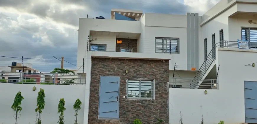 Duplex avec piscine 4 chambres à louer – Sébénikoro, Cité BHM