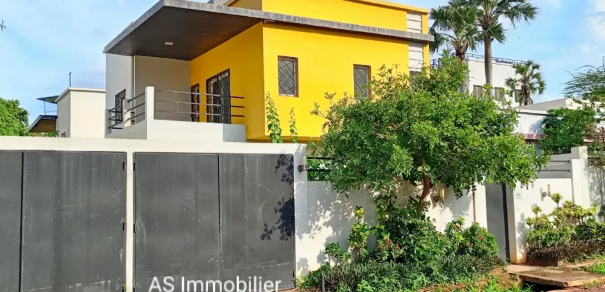 Villa duplex 4 chambres à louer – Sébénikoro, Cité Atrium de Dorodougou