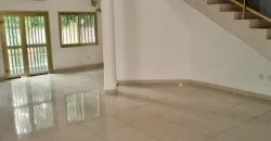 Duplex avec piscine à louer à Badalabougou Duplex avec piscine à louer à Badalabougou