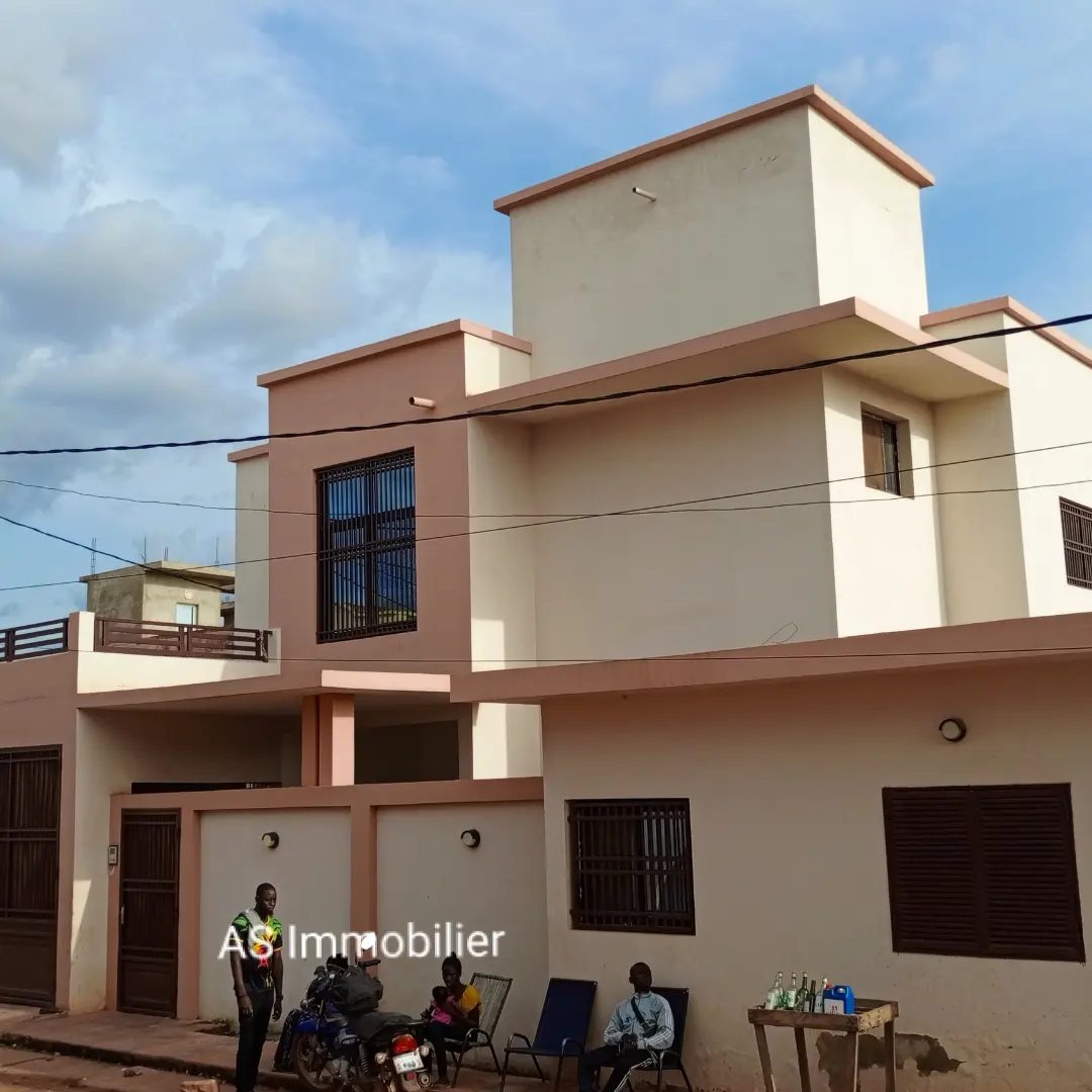 Duplex neuf à louer à la cité du Niger