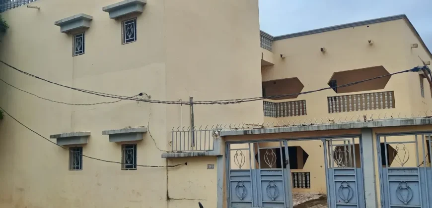 Bâtiment de 4 appartements à vendre – Baco Djicoroni ACI, 500 m² en TF