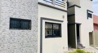 Villa basse 3 chambres avec 2 annexes à louer – Cité Tellem